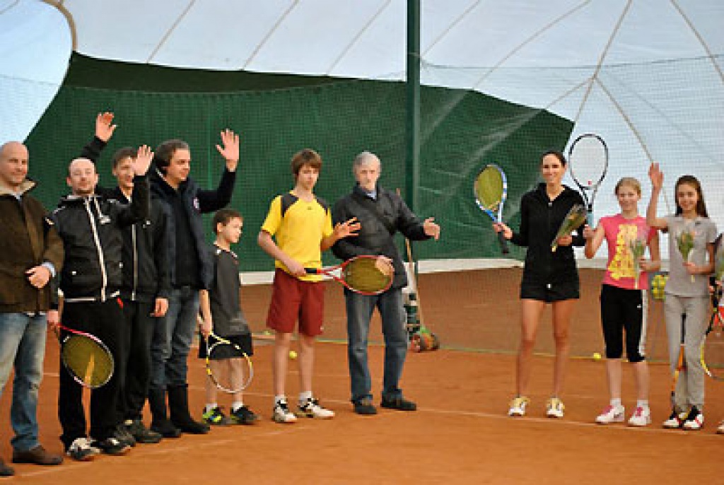 ТК "ЛАХТА-ТЕННИС"