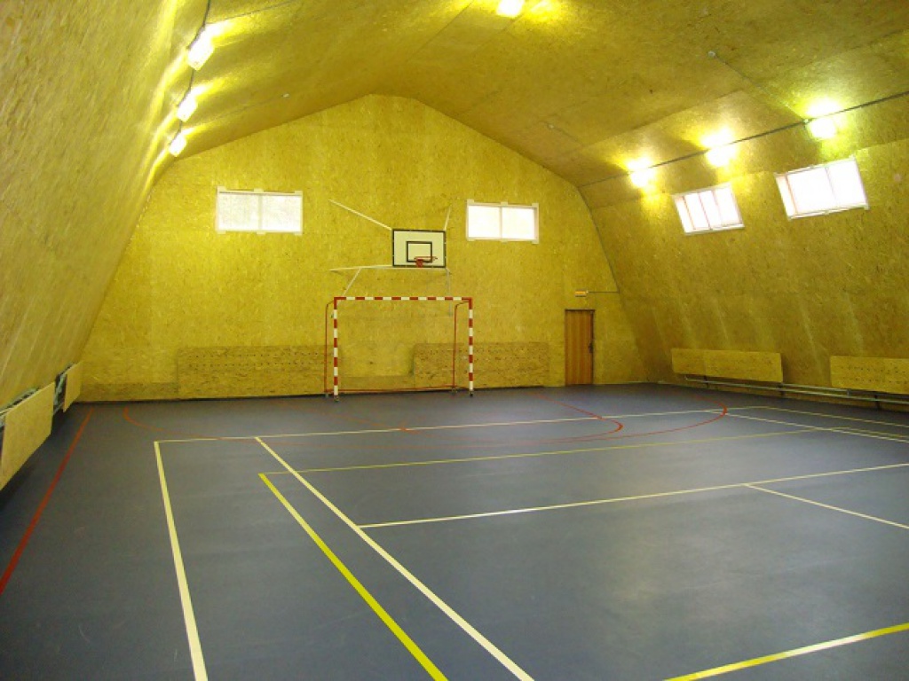 Теннисные корты