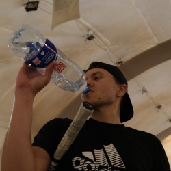 Олейников Юрий