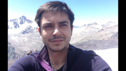 Асатуров Эдуард